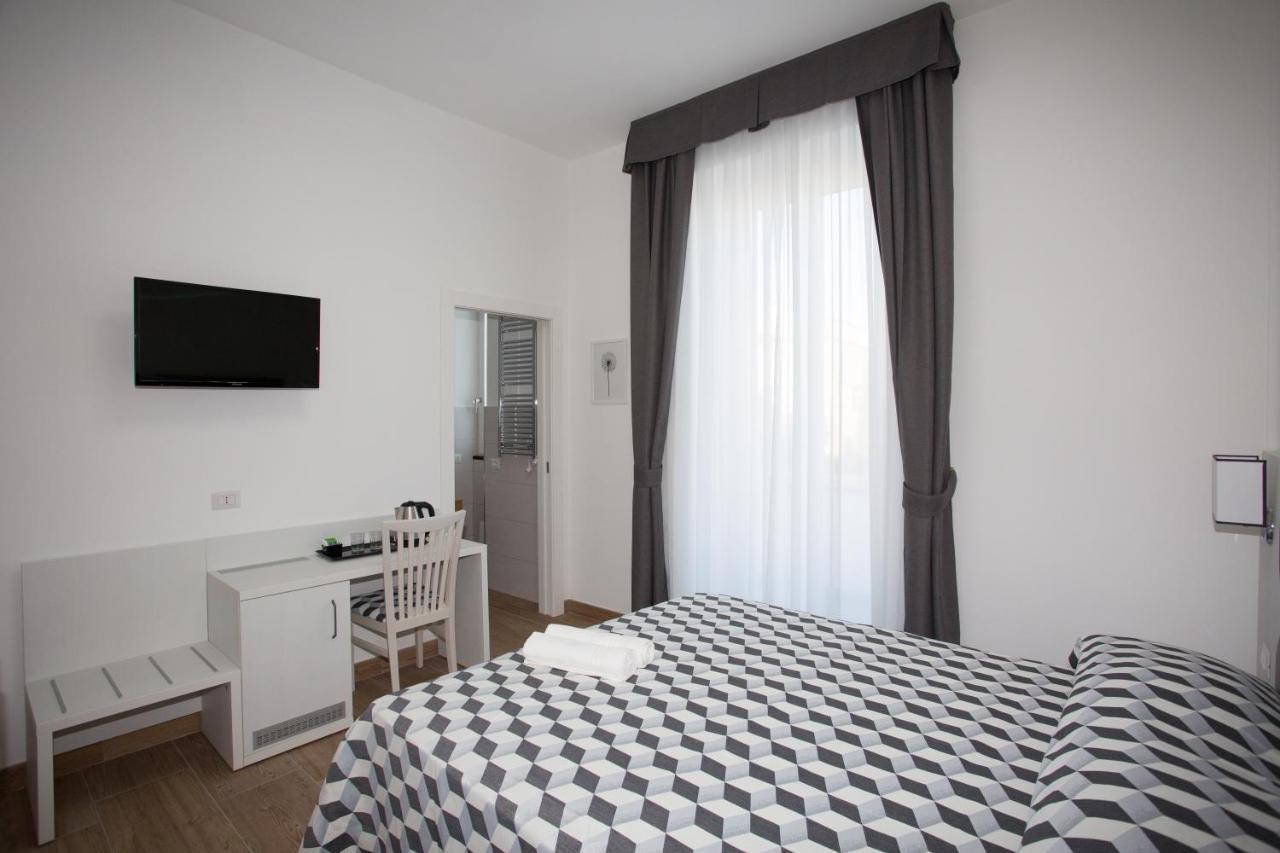 Guesthouse Porto Di Roma Civitavecchia Dış mekan fotoğraf